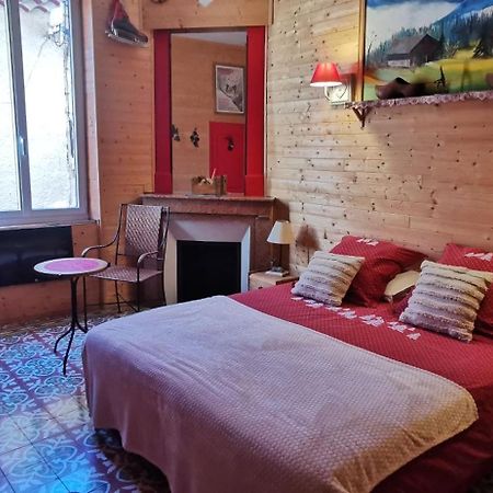 Le Mimosa Bed & Breakfast Saint-Saturnin-de-Lucian Dış mekan fotoğraf