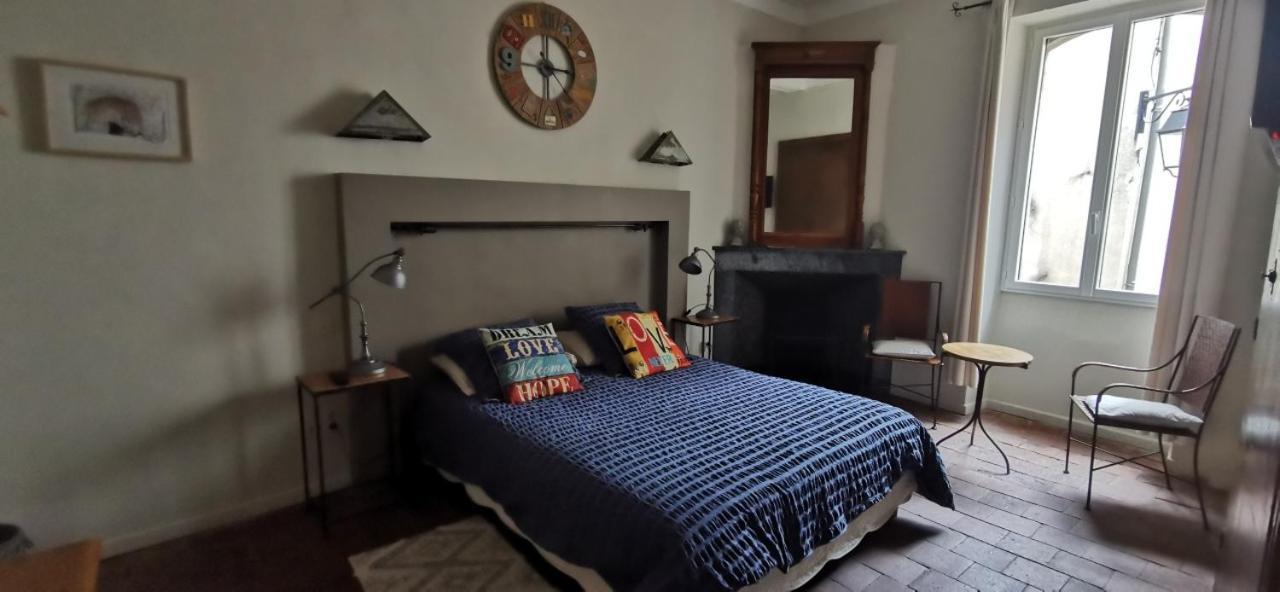 Le Mimosa Bed & Breakfast Saint-Saturnin-de-Lucian Dış mekan fotoğraf